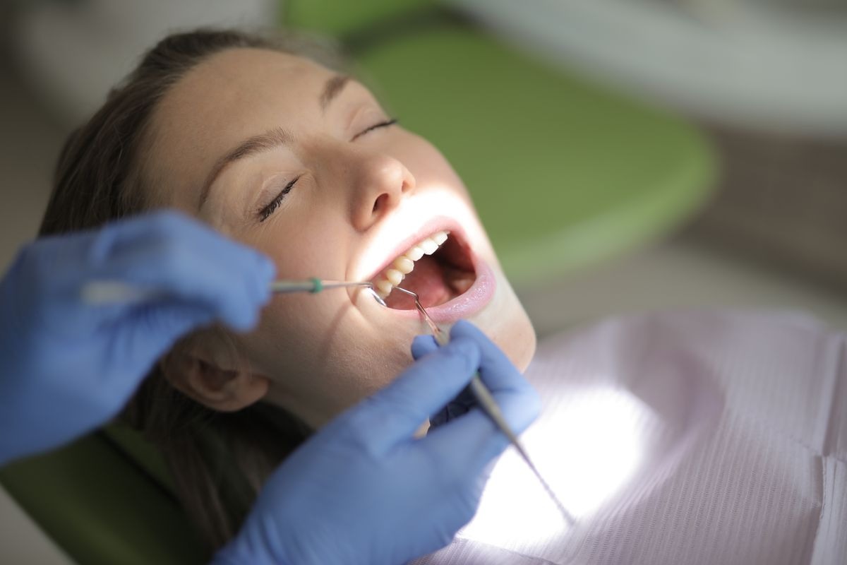 How Cosmetic Dentistry Boosts Workplace Confidence