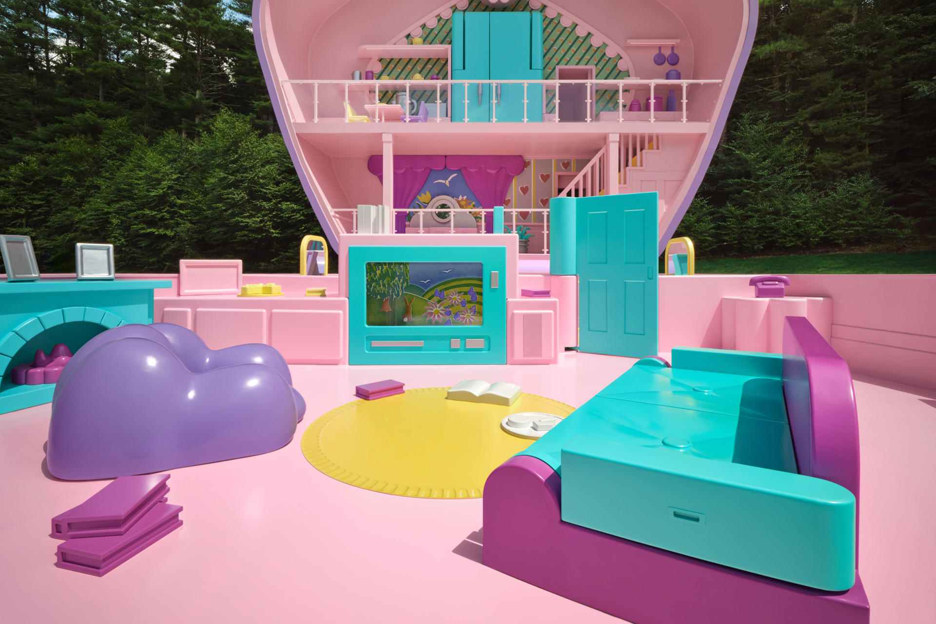 Fotografía cedida por Airbnb de la casa de la icónica muñeca Polly Pocket en tamaño real dispuesta como alojamiento a través de la plataforma Airbnb, en la localidad de Littleton en Massachusetts (EE.UU.). EFE/ Kelsey McClellan/Airbnb/ SOLO USO EDITORIAL/ SOLO DISPONIBLE PARA ILUSTRAR LA NOTICIA QUE ACOMPAÑA (CRÉDITO OBLIGATORIO)
