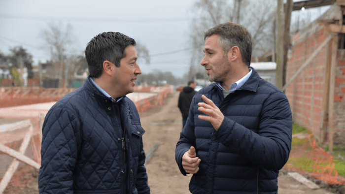 Pilar: Nardini recorrió junto a Achával la obra de entubamiento del canal Agustoni