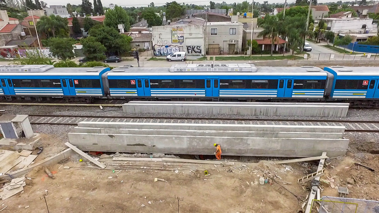 Moreno: Continúa la obra del paso bajo nivel vehicular en Paso del Rey