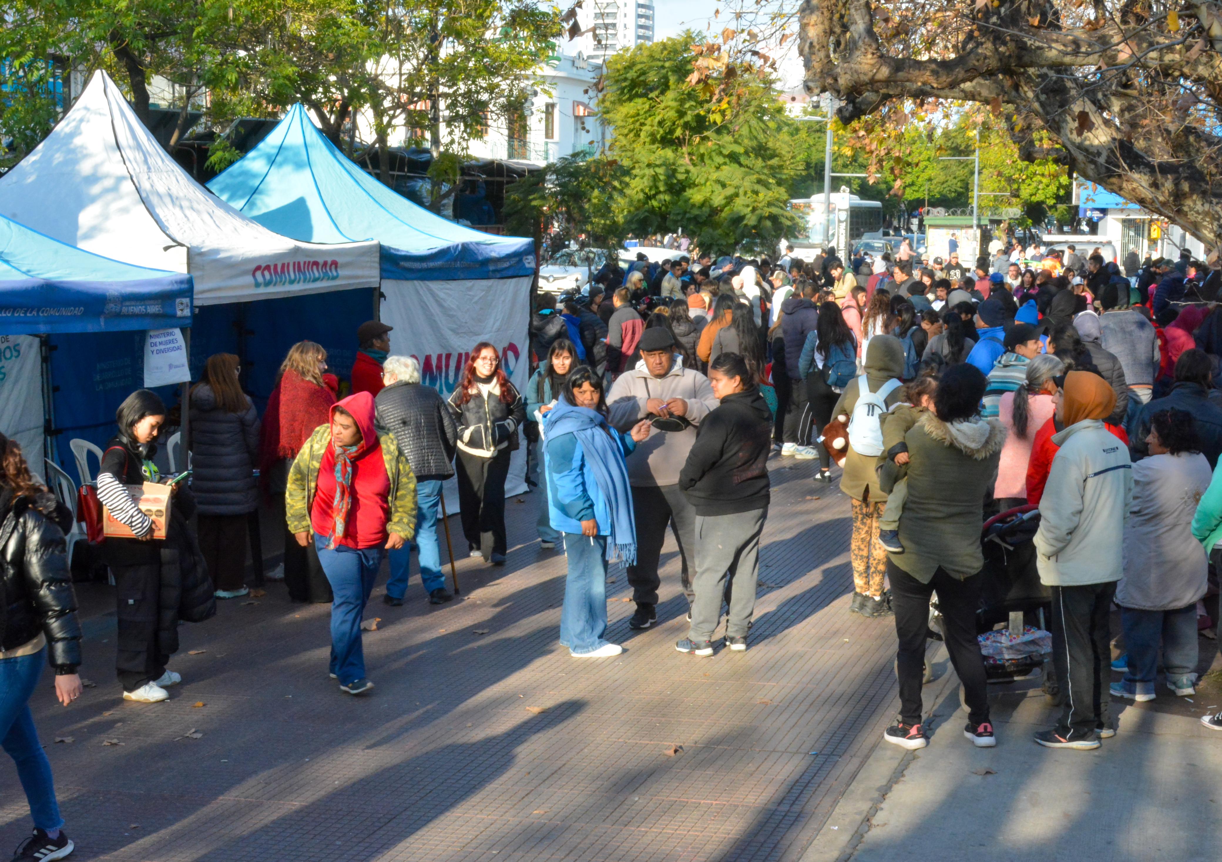 Más de 400 familias fueron asistidas en una nueva jornada de la Campaña de Invierno en San Miguel