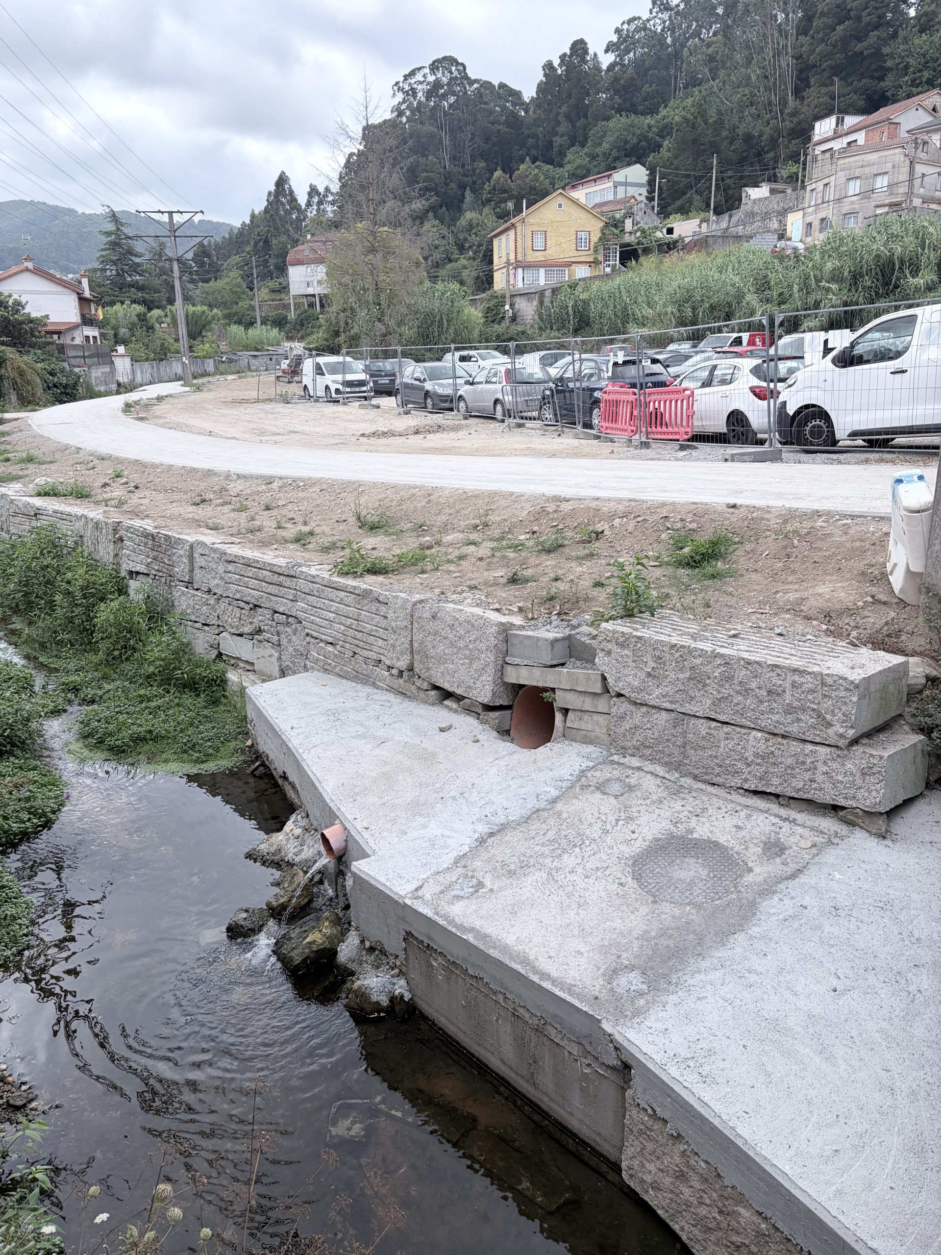 Río Lameira a su paso por el Puente Zepal.