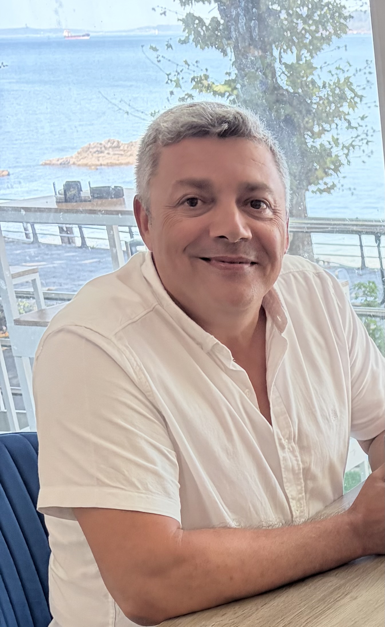 El novelista y articulista, Marcos Villar.