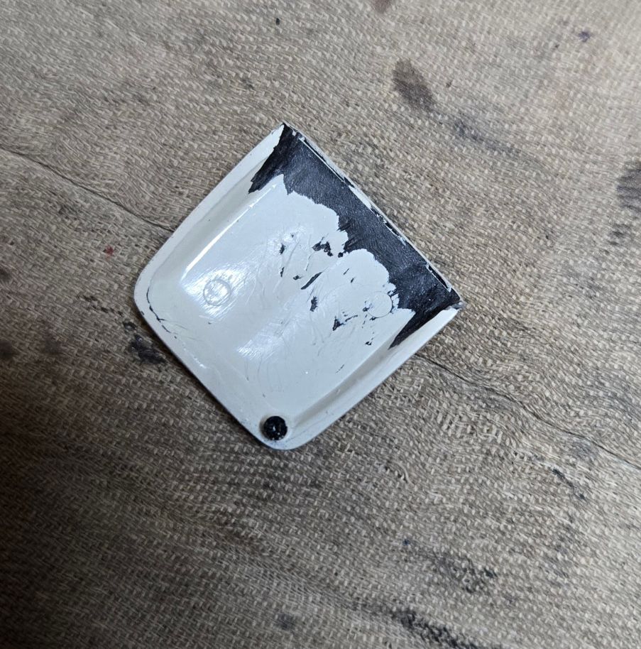 Fixed! A better 1963 hood scoop. – Forum 18 – The Diecast Zone Forums