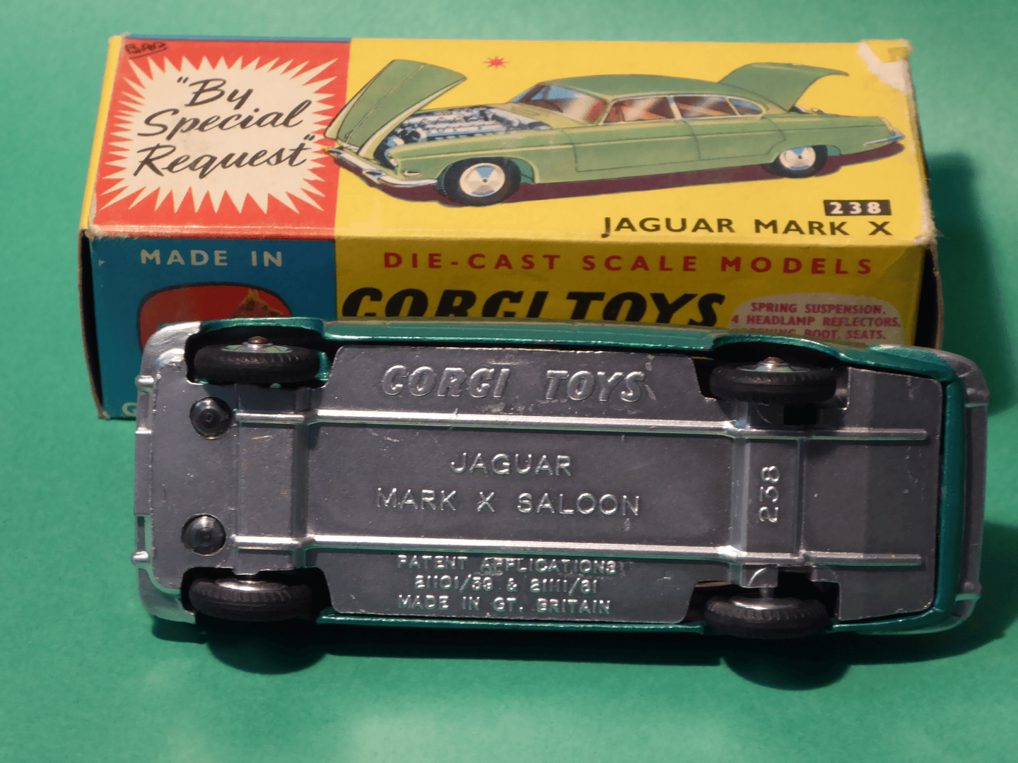 CORGI コーギー　ミニカー　JAGUAR MARK × SALOON CORGI コーギー ミニカー JAGUAR MARK × SALOON CORGI TOYS
