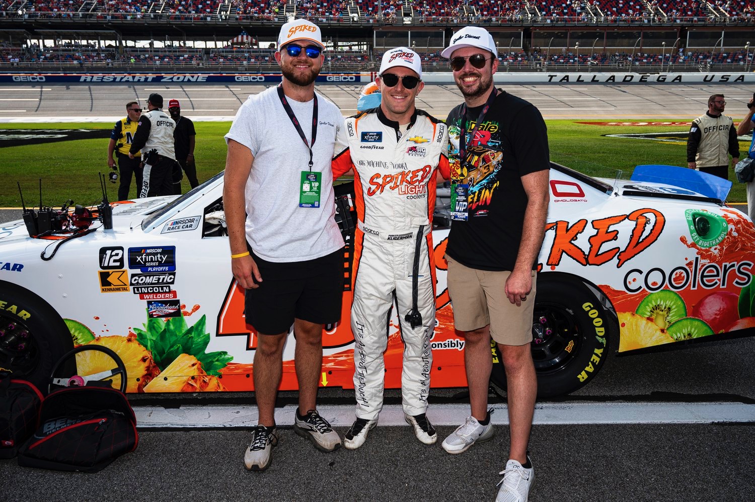 Diecast MagSpoiler Diecast Transforms from 'Side Hustle' to