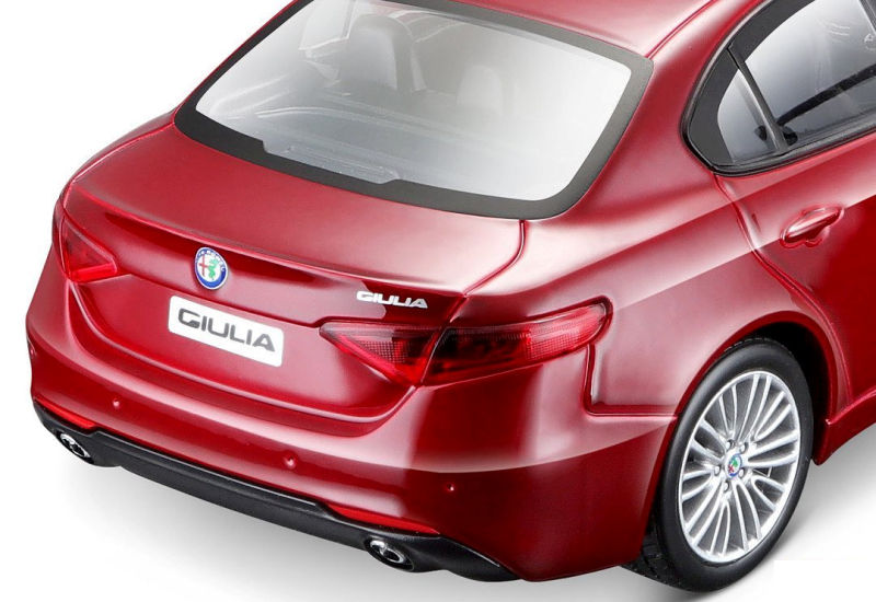Bburago alfa romeo giulia • diecastsociety.com