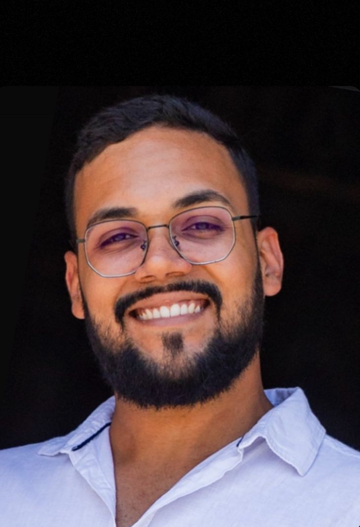 Diego Burgos Linktree - Gradient Illustrations - Creative Mobile Collection