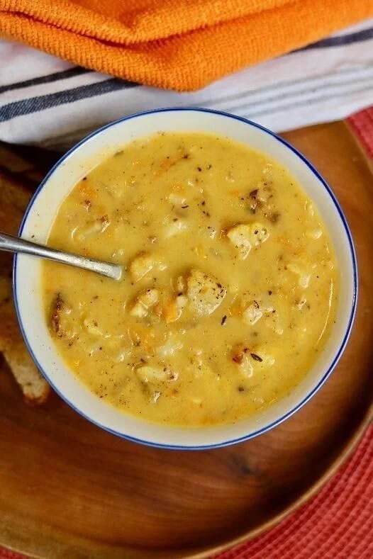 Vegan Roasted Cauliflower Soup