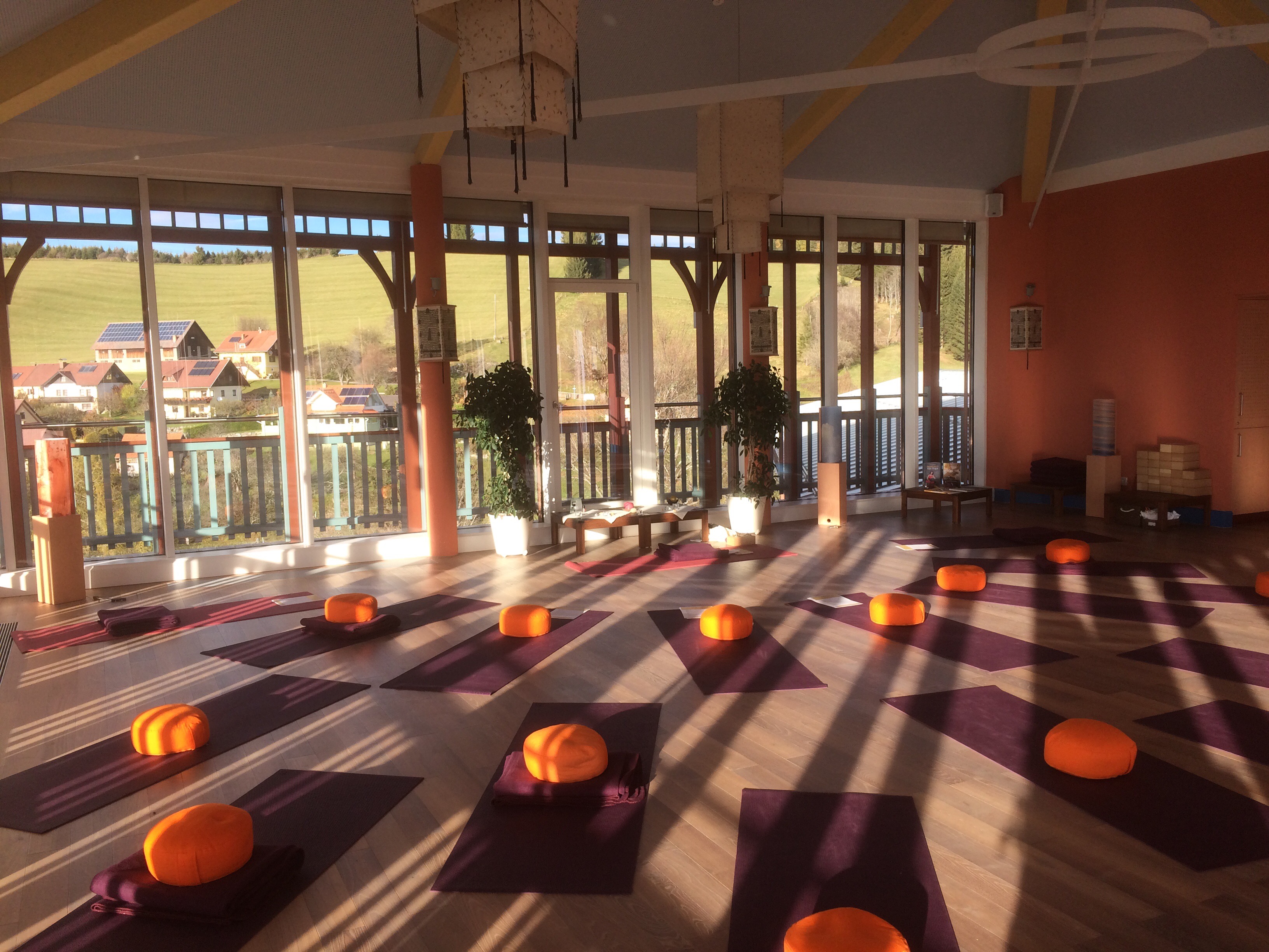 Sonnengrußraum im JUFA Hotel Knappenberg