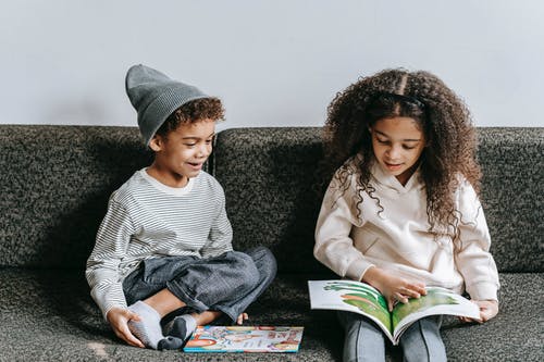 two children reading