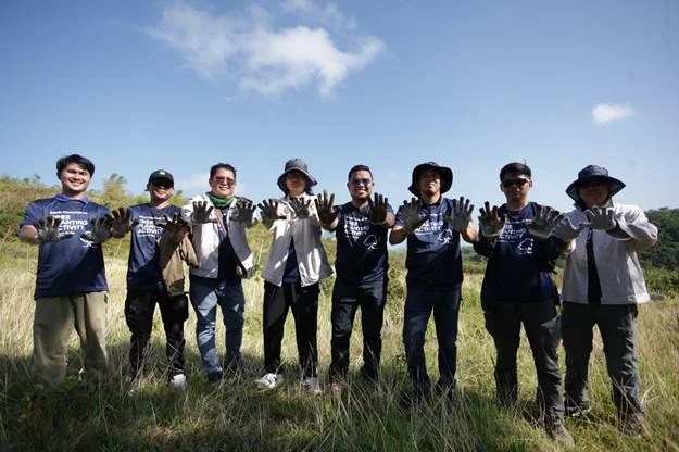 Aboitiz Renewables. local partners plant native trees in Cadiz