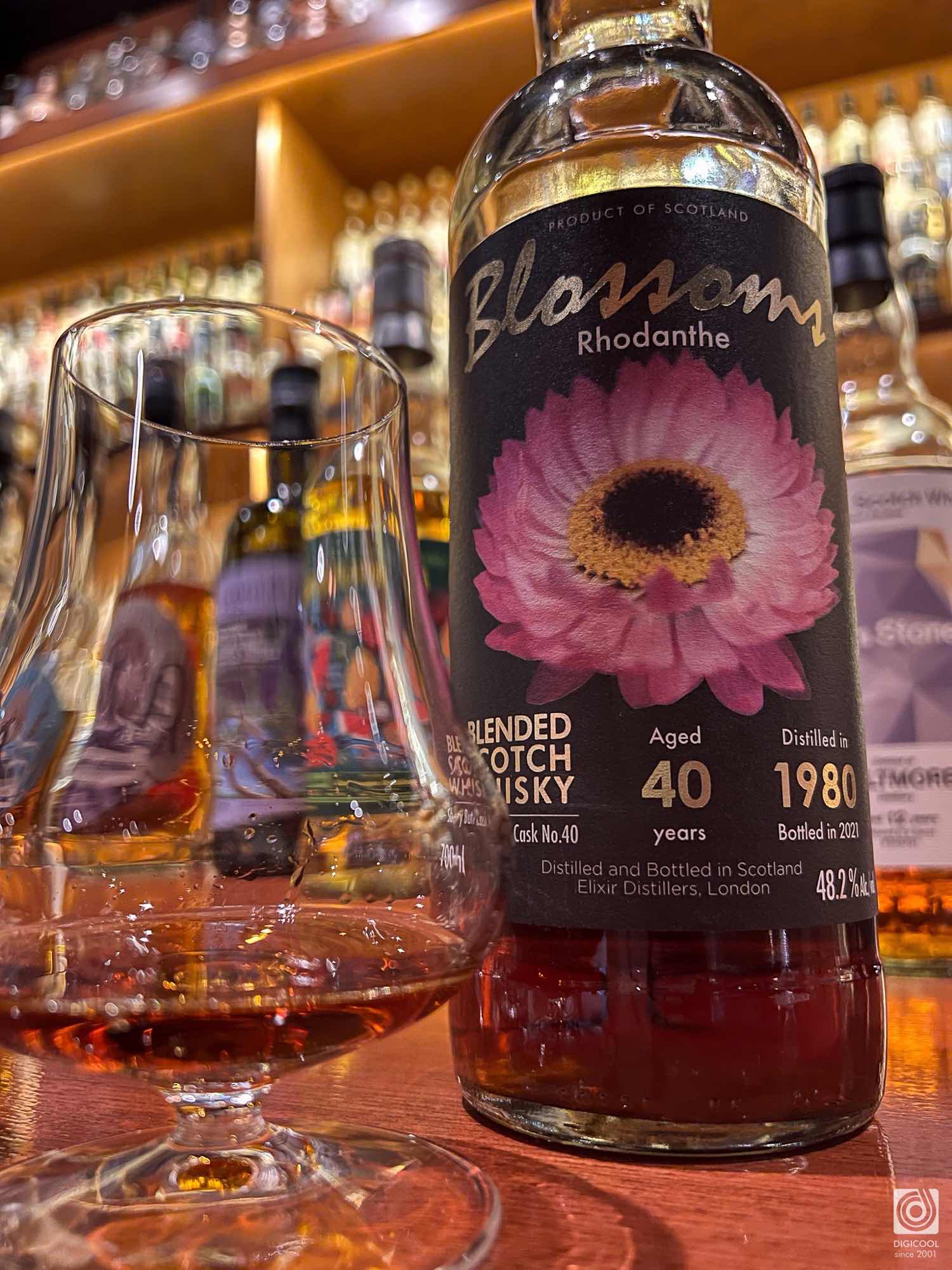 Blossoms Rhodanthe 700ml 1980年 Blossoms Rhodanthe 700ml 1980年 - メルカリ
