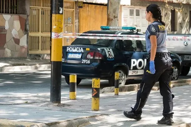 Mendoza: la aplastó un portón de garaje, una niña de 9 años se encuentra en grave estado