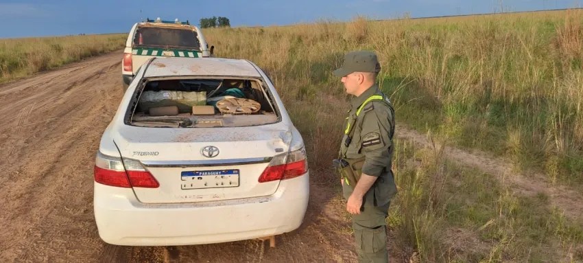 Corrientes: abandonaron una camioneta con 263 kilos de marihuana