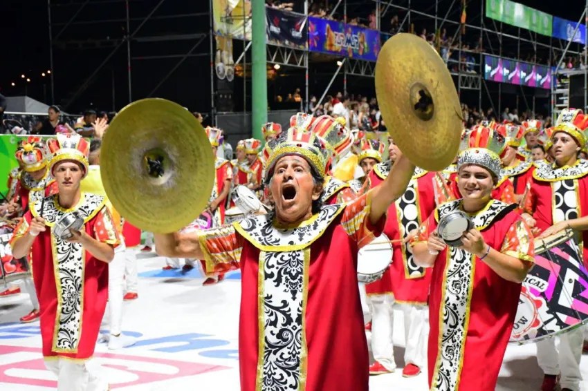 Carnaval en Corrientes: Con brillo y mucha alegría pasó la quinta noche de corsos