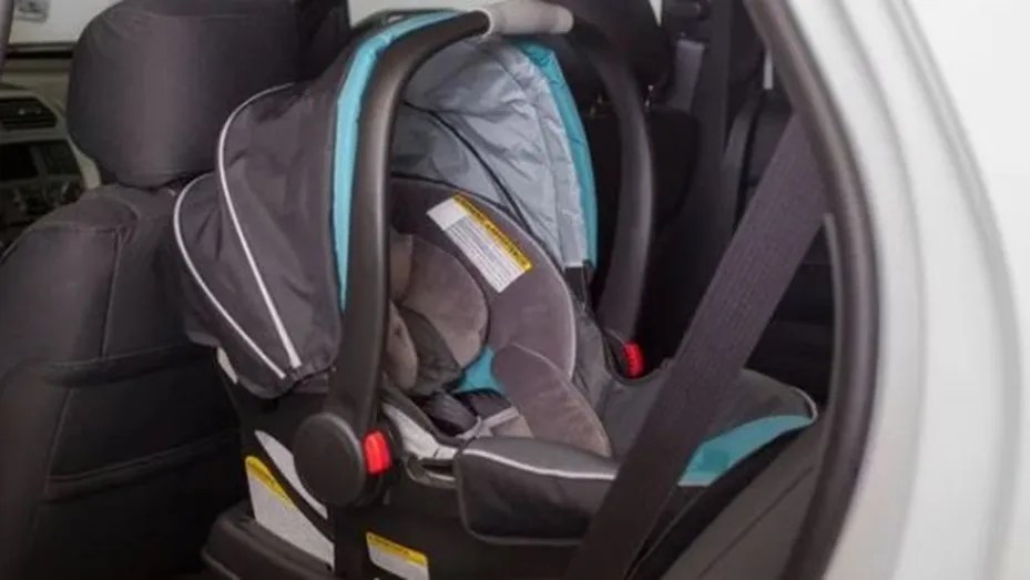 ¡Triste noticia!…Neuquén: murió el nene que quedó encerrado en el auto de su padre