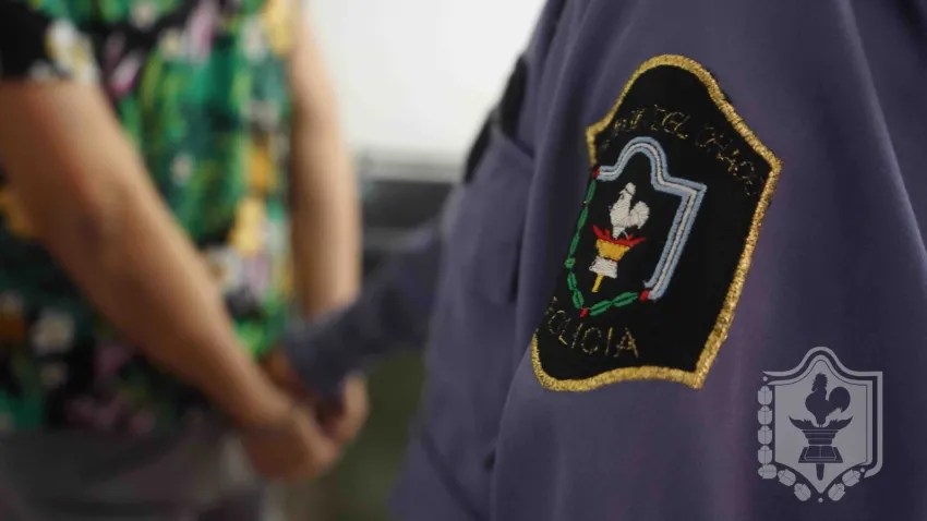 Un hombre fue detenido por acuchillar a su pareja