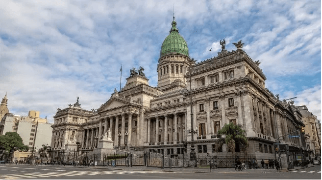 Diputados: en doble sesión, debatirán por la movilidad jubilatoria y el presupuesto educativo