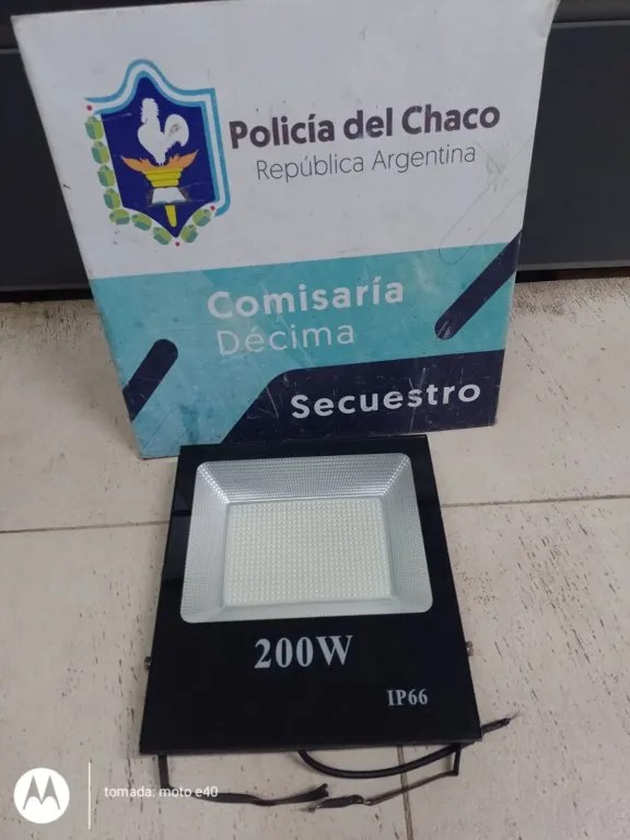 Agentes de la banda de música de la Policía, detuvieron aun hombre por robar un reflector