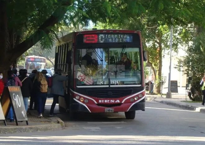 Desde el Gobierno afirman que se retrotraerá el boleto a 710 pesos nuevamente