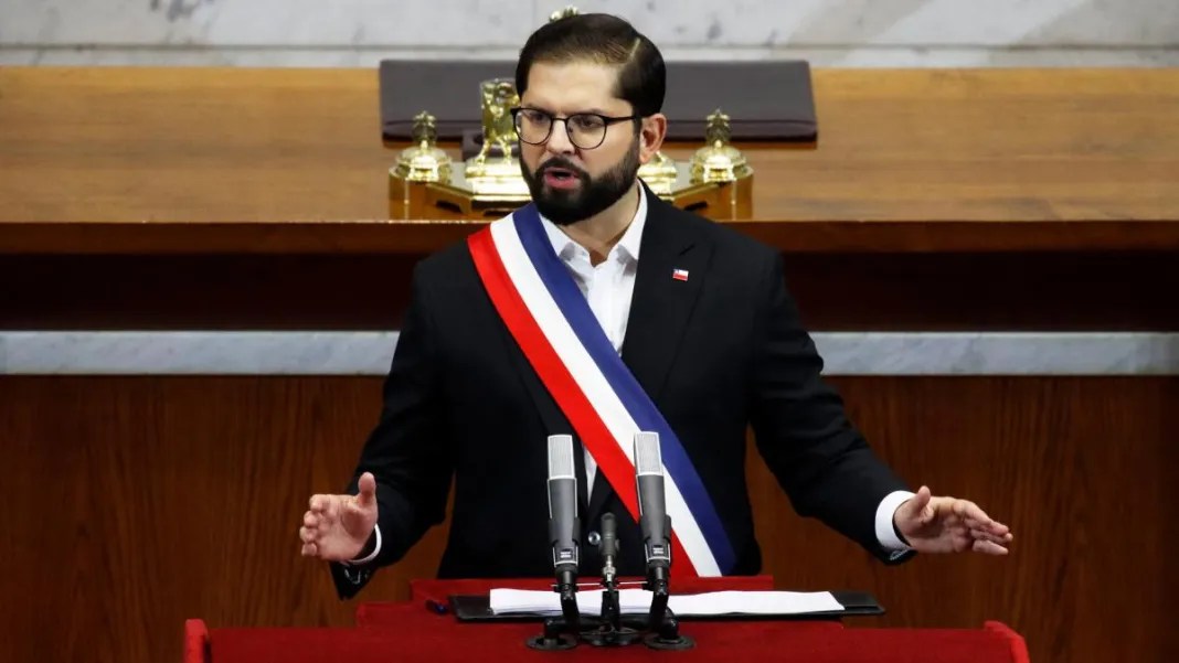 Denunciaron al presidente chileno Gabriel Boric por acoso sexual