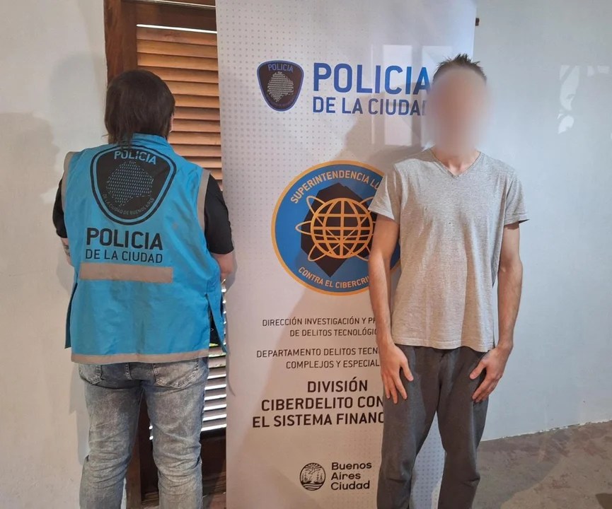 Desarticulan una banda internacional dedicada al desbloqueo y contrabando de celulares
