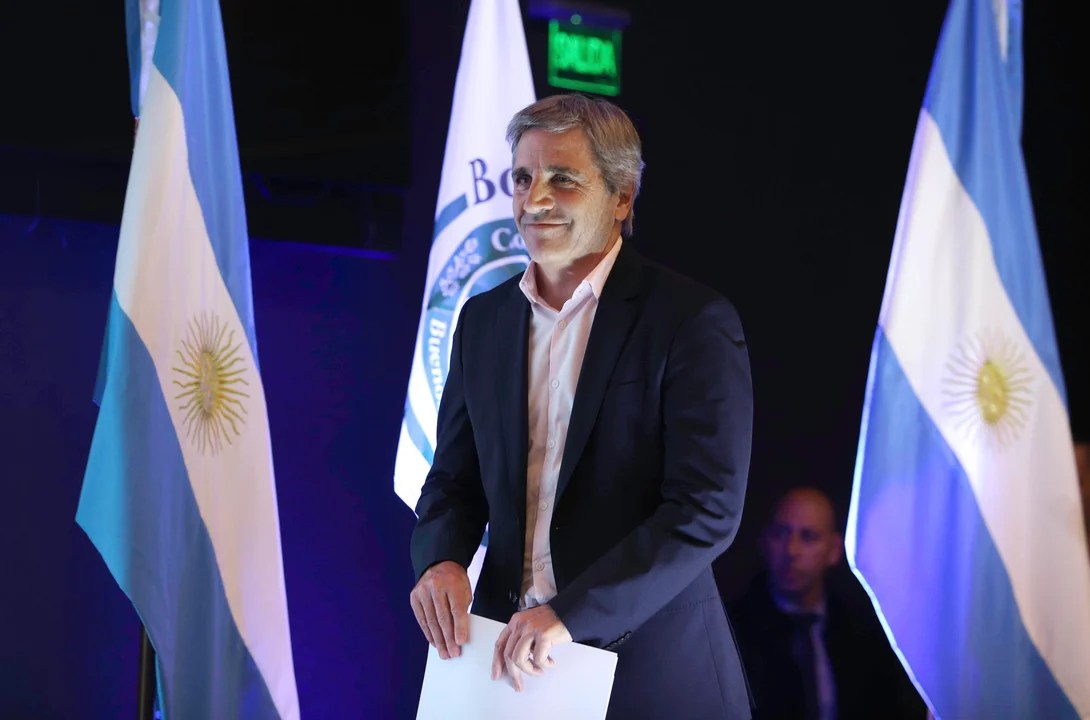 Arranca una nueva etapa del plan económico y bajan el ritmo de devaluación mensual