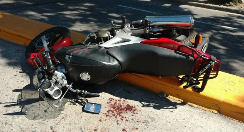 Dos hombres pelean por su vida tras un grave siniestro