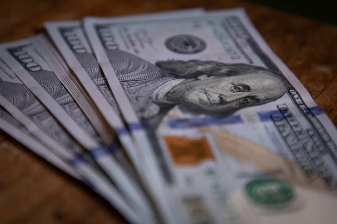 Fuerte caída del dólar blue y fuertes compras de divisas por parte del Banco Central en lo que va de marzo