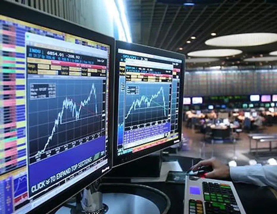 Se dispara el dólar en una jornada con mal clima global