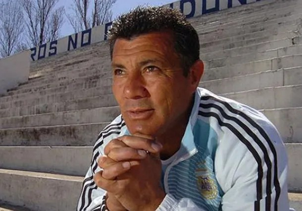 Internaron de urgencia a Carlos «el Loco» Enrique: qué le pasó y cómo se encuentra