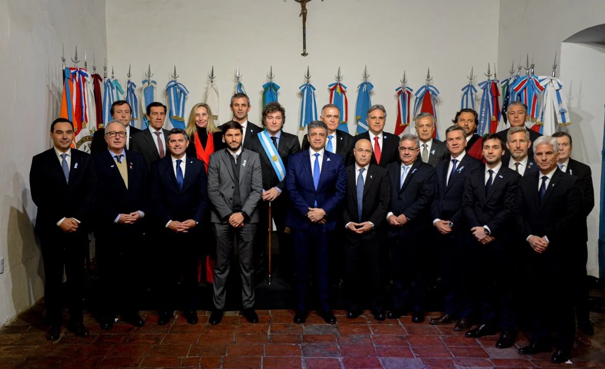En medio de la pelea por fondos, el Gobierno Nacional convoca al Consejo de Mayo para tratar las reformas