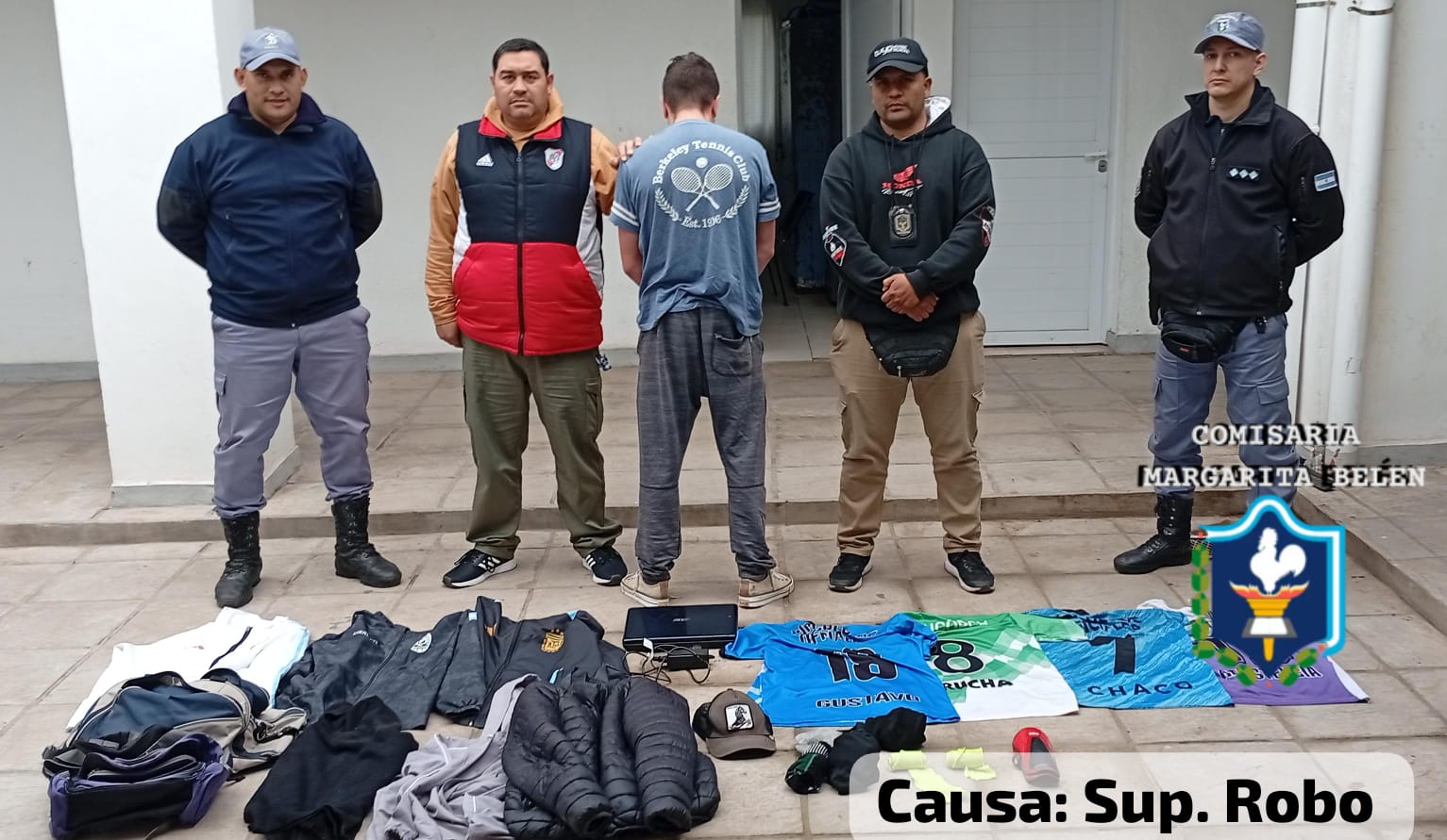 Una madre cansada de la situación: pidió que lo retiren de su casa y devolvió lo robado