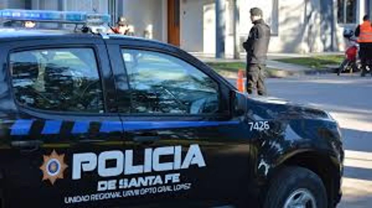 Ingresó a una página de encuentros y terminó extorsionado: pagó $400 mil para evitar amenazas