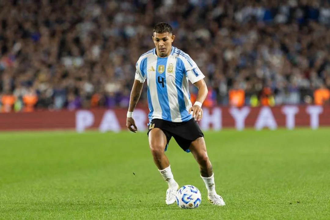 Un pase millonario que festejan en Argentina: la fortuna que recibirán River y Talleres por Facundo Medina
