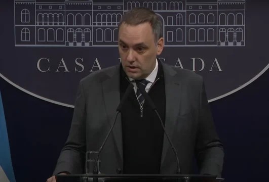 Adorni, sobre los audios de Karina Milei: «Si son verdaderos estamos ante un escándalo sin precedentes»