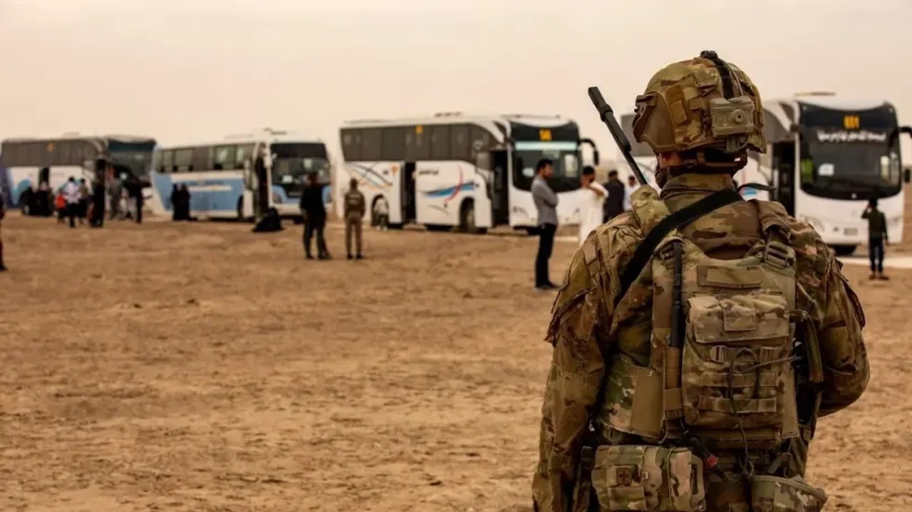 Las tropas estadounidenses comenzaron su prometida retirada de Irak