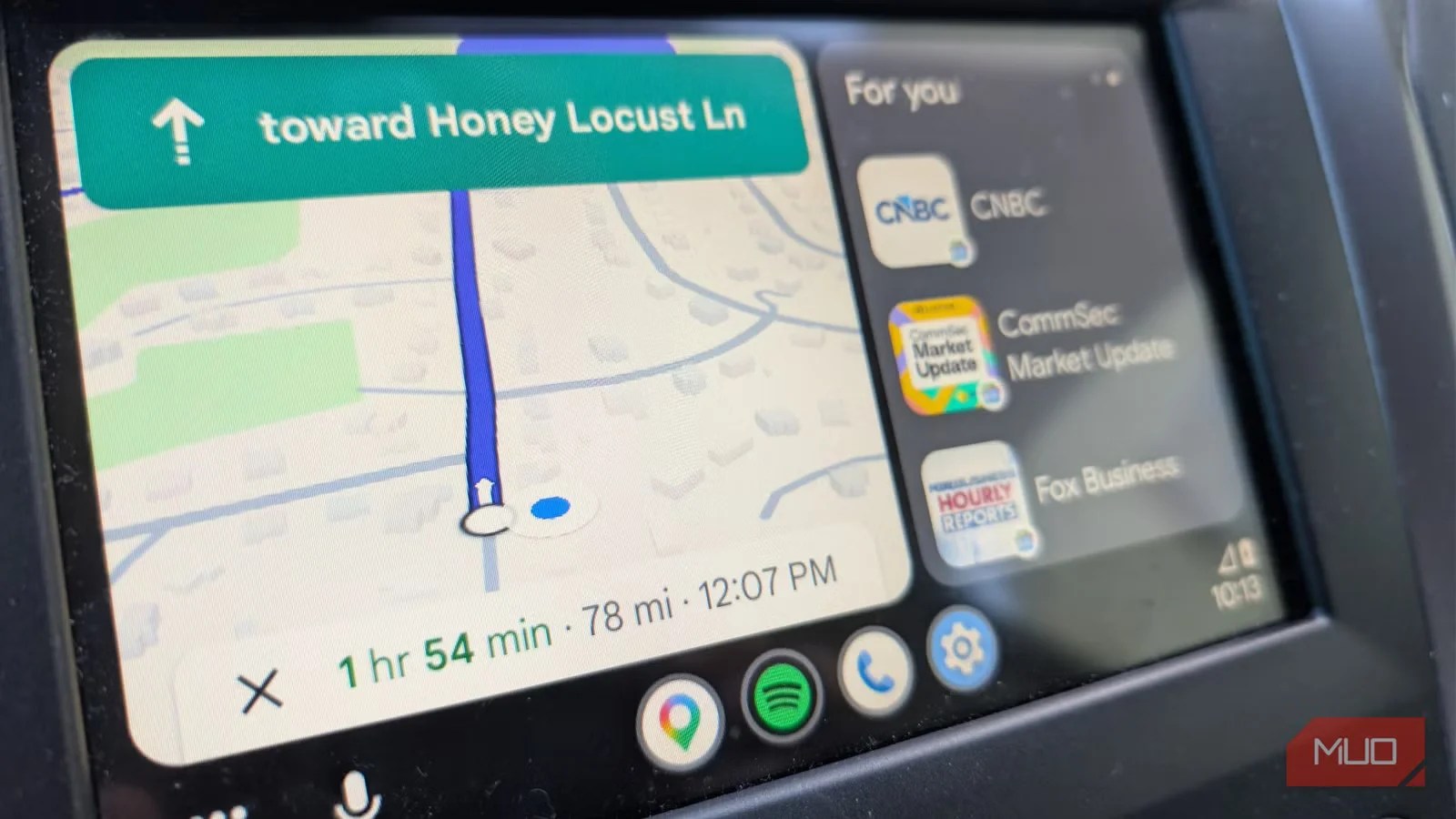 These Android Auto and CarPlay features are built in, but most drivers never find them