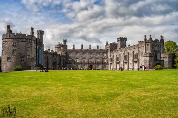 Castelo de Windsor: História e Atrações Imperdíveis