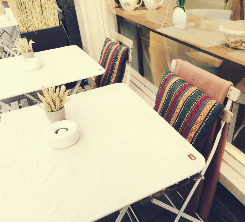 Color in the cold grey