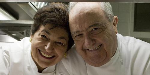 È morto Aimo Moroni, con la moglie Nadia era l'anima di «Voce» a Milano. Bottura: «La sua cucina come la bandiera italiana»