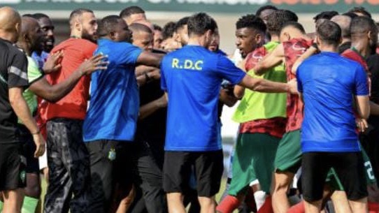 حقيقة اشتباك المنتخب المغربي مع نظيره الكونغولي (بالفيديو)
