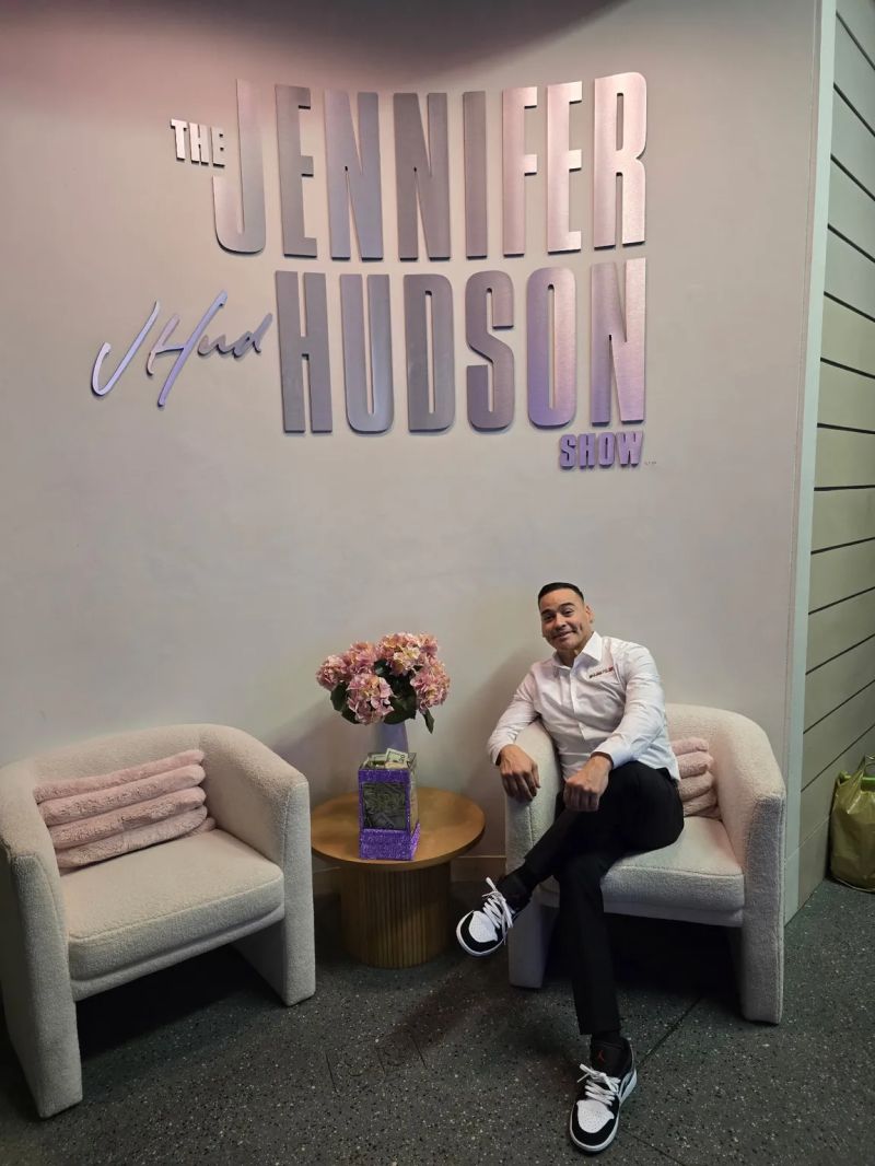 Dimples About Us - Full HD Light Images for Desktop