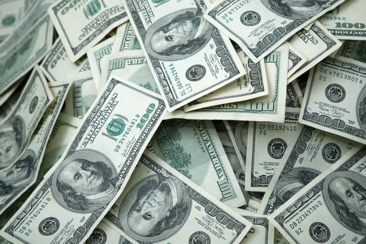 24 People Who Unexpectedly Received A Large Sum Of Money Are Revealing How It Changed Their Lives, And Some Stories Are Complete Surprises