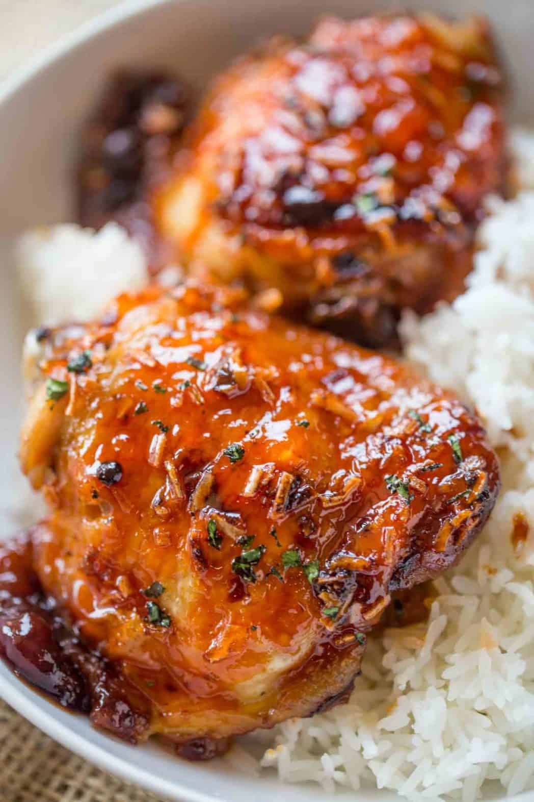 One pan baked apricot chicken (5 ingredients!)