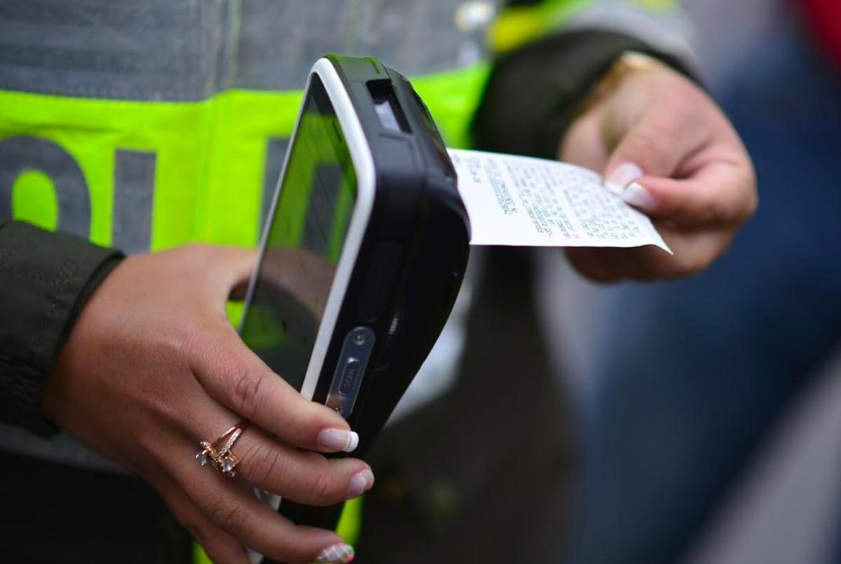 Consulta de multas por placa en Ecuador 2025