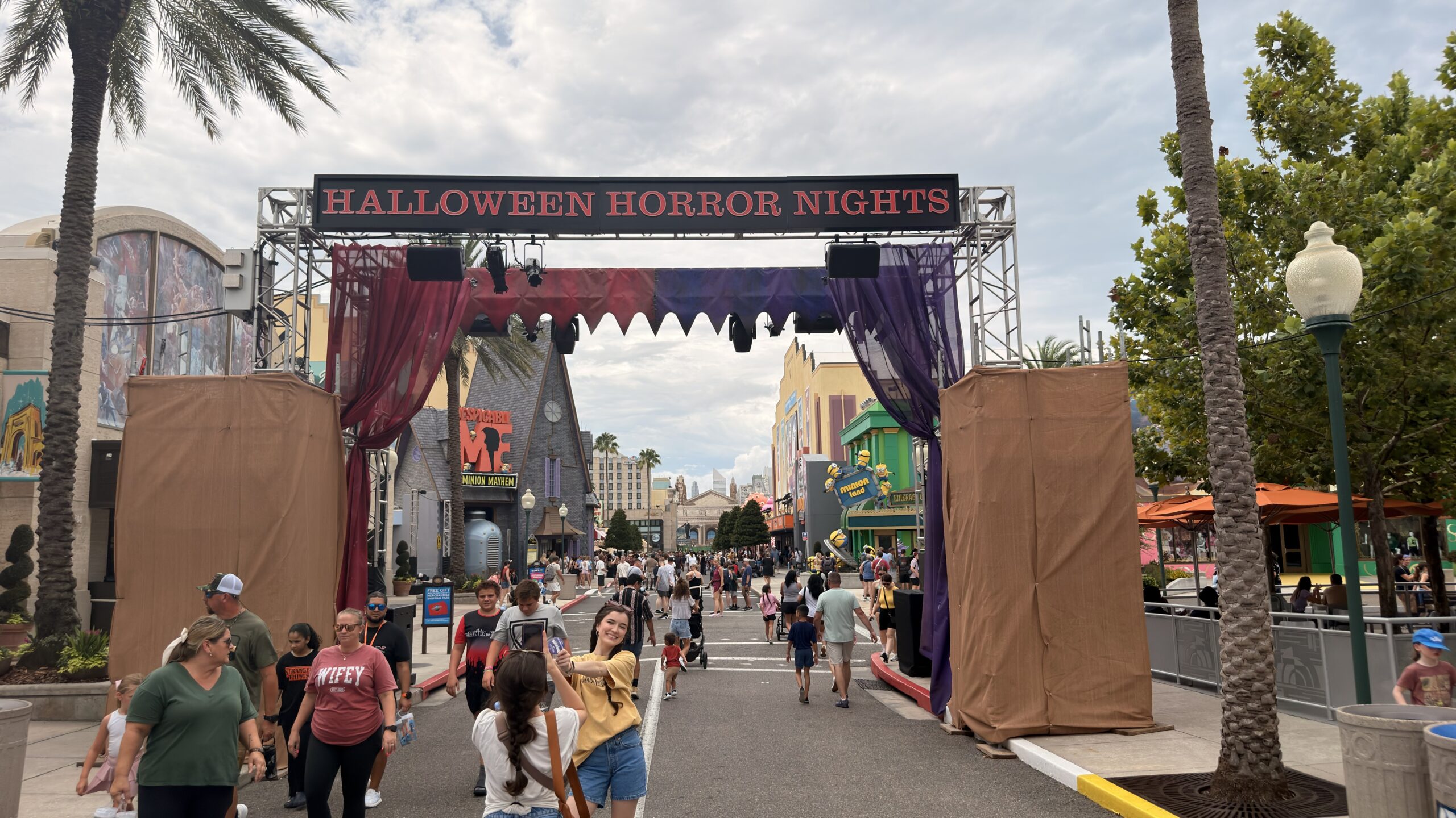 How Scaredy-Cats Can Survive Halloween Horror Nights at Universal Orlando