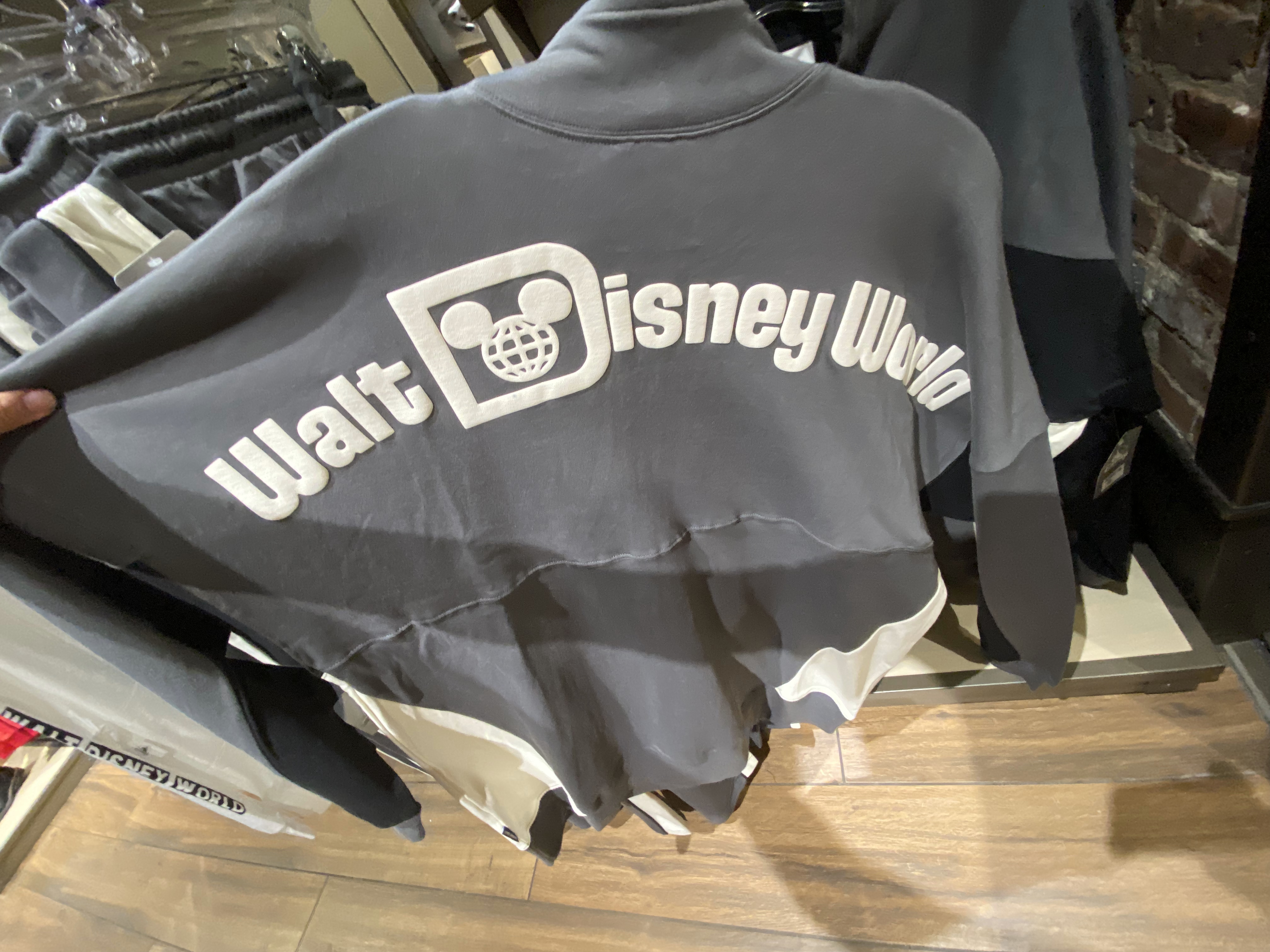 WDWグッズ】スピジャ：ジャケット＆パンツ発売｜DWF.JP