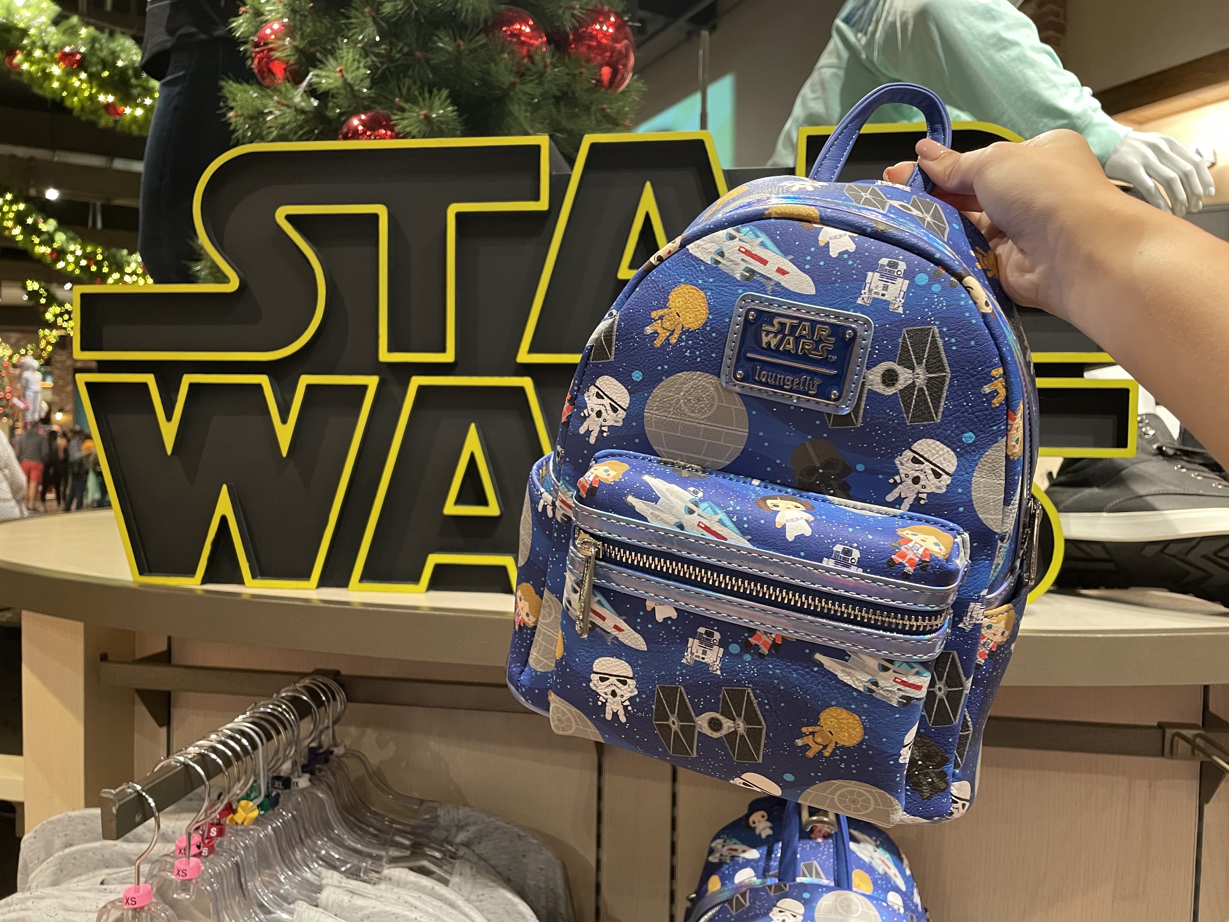 loungefly ラウンジフライ スターウォーズ 新たなる希望リュック WDWグッズ】スターウォーズ:『新たなる希望』ラウンジフライ